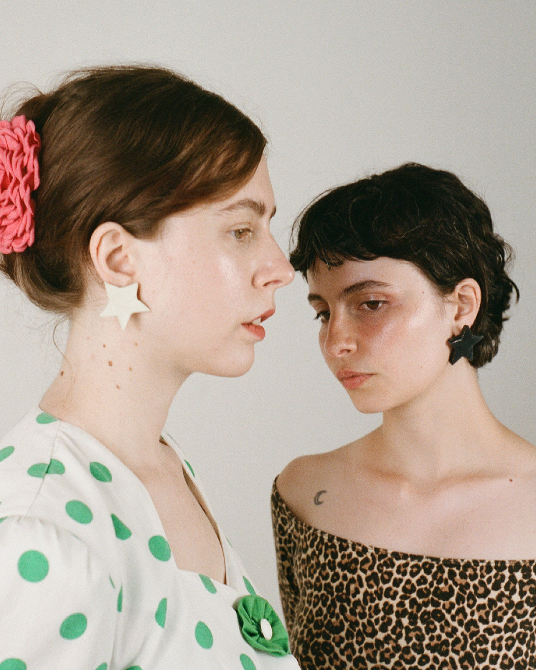 Stella Earrings Black